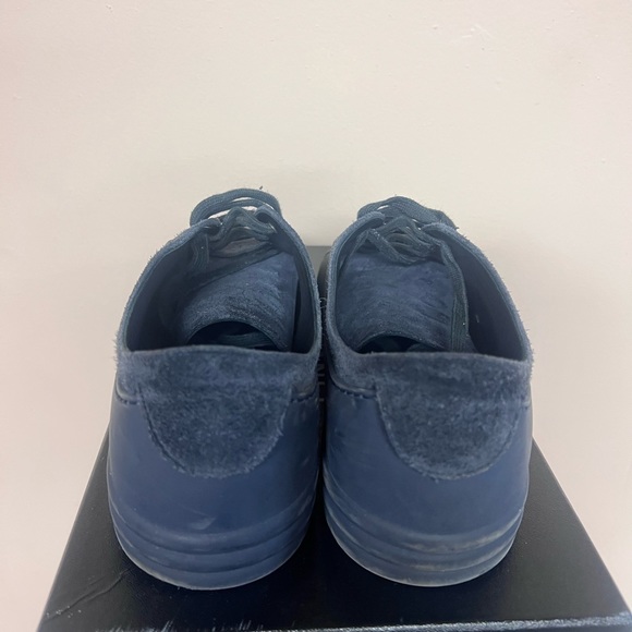 Chanel CC Low Top Sneakers - Picture 3 of 6